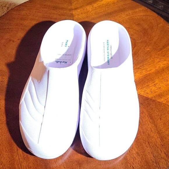 BRAND NEW MARTHA STEWART TGARDEN SLIP-ON RESISTANT CLOGS - Picture 3 of 16